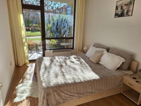 2 Bdr Garden Apt with Spa near Ski and Golf